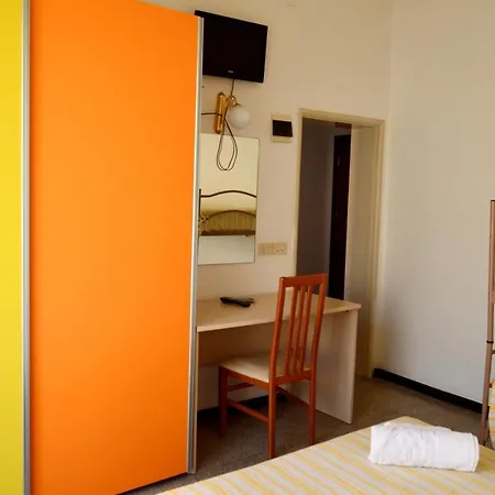 In Guest - New Cirene Triple Economy With Half Affittacamere *
