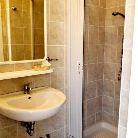 Pensjonat In Guest - New Cirene Triple Economy With Half Rimini